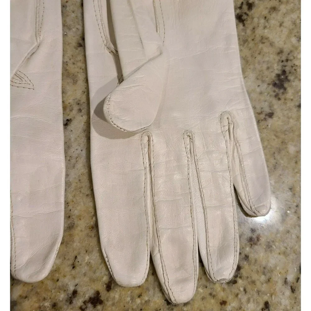 Vintage Leather White 8